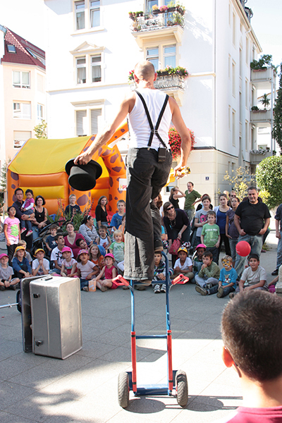 Chriss Breuning balanciert