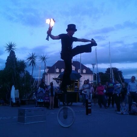 Chriss Breuning Einrad mit Fackel